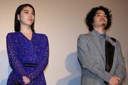 左から成海璃子、池松壮亮。
