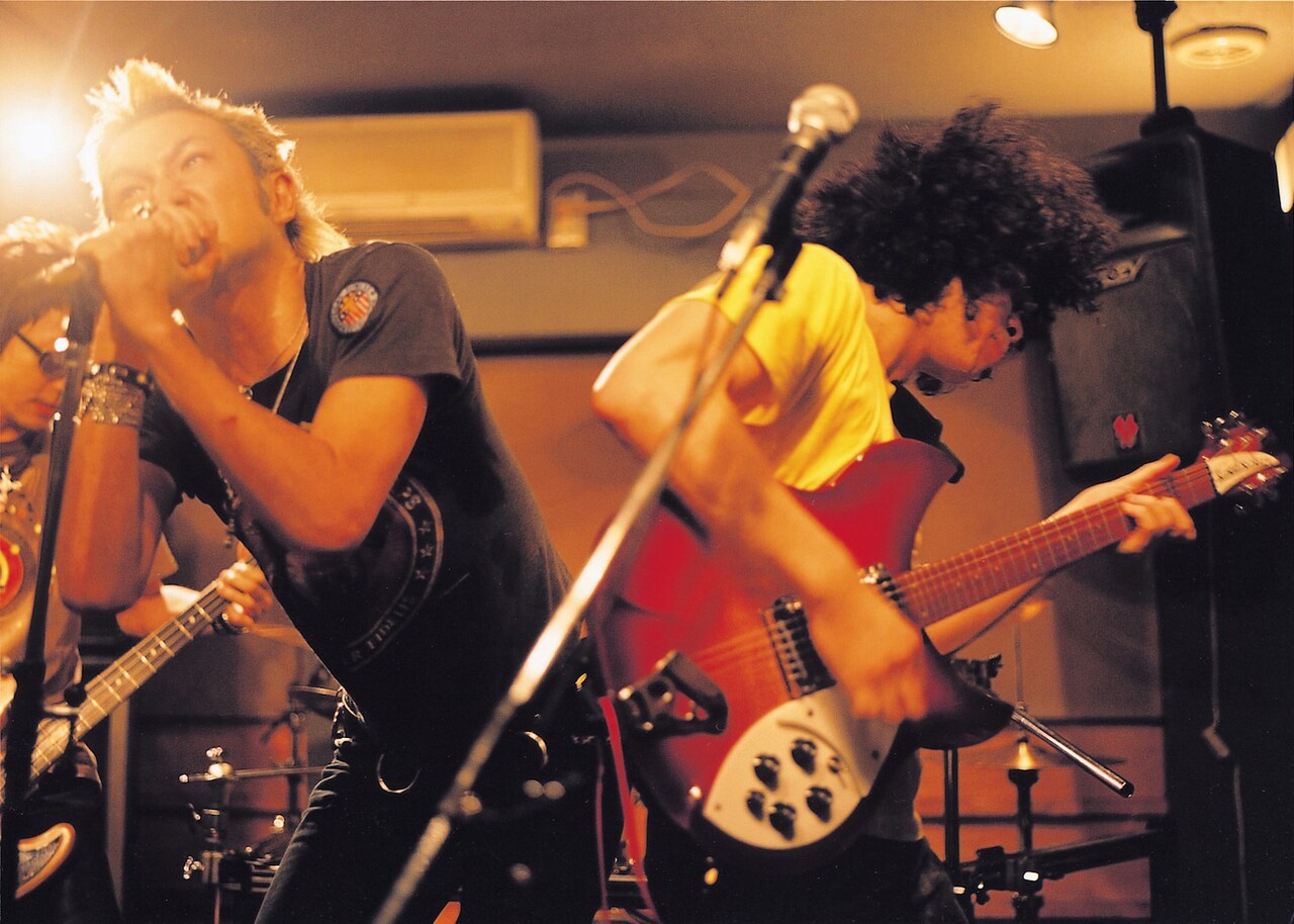 「アイデン＆ティティ」 (c)2003「アイデン＆ティティ」製作委員会