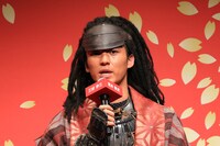 三好伊三役の荒井敦史。