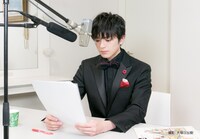 ボーナストラック収録中の真剣佑。