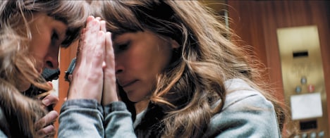 「シークレット・アイズ」