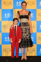 左からジェイコブ・トレンブレイ、ブリー・ラーソン。