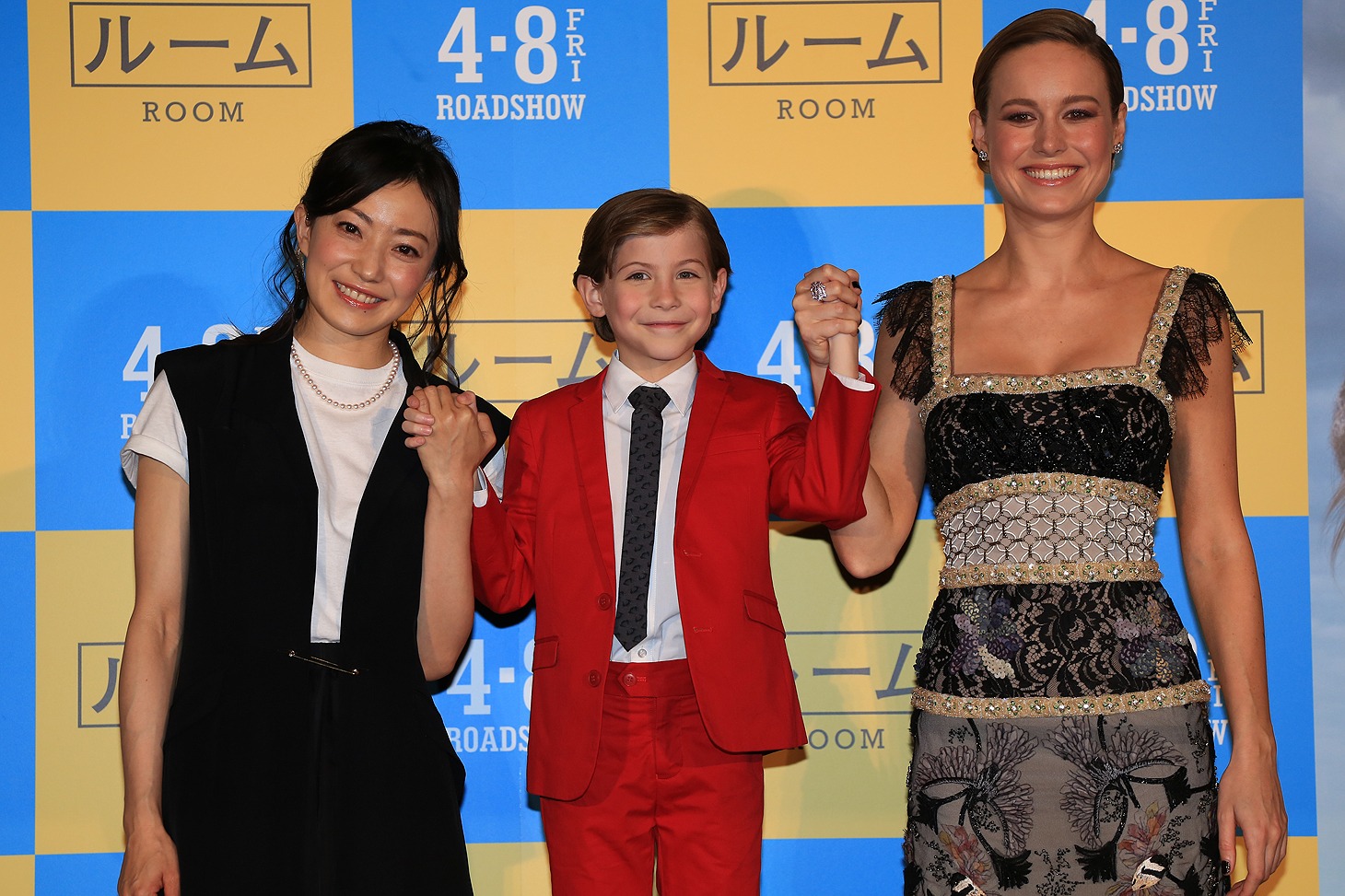 「ルーム」ジャパンプレミアの様子。左から菅野美穂、ジェイコブ・トレンブレイ、ブリー・ラーソン。