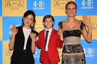 「ルーム」ジャパンプレミアの様子。左から菅野美穂、ジェイコブ・トレンブレイ、ブリー・ラーソン。