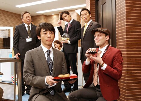 「民王 番外編 秘書貝原と6人の怪しい客」第1話の「教育係貝原見参！」より。(c)池井戸潤「民王」/テレビ朝日