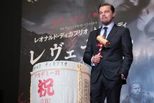 「レヴェナント：蘇えりし者」のジャパンプレミアに登壇したレオナルド・ディカプリオ。
