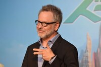 監督のリッチ・ムーア。