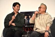 左から東出昌大、石井隆。