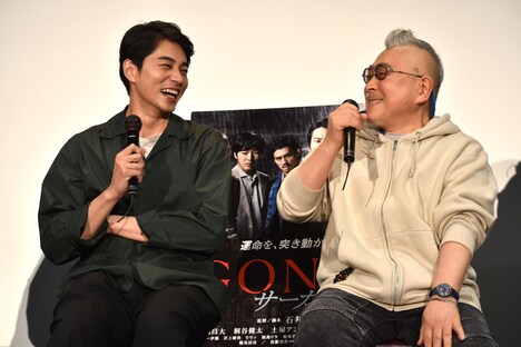 左から東出昌大、石井隆。