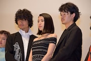 左から斎藤工、成海璃子、池松壮亮。