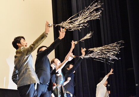 「スキャナー 記憶のカケラをよむ男」完成披露舞台挨拶の様子。