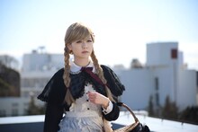 「燐寸少女 マッチショウジョ」より、佐藤すみれ演じるリン。