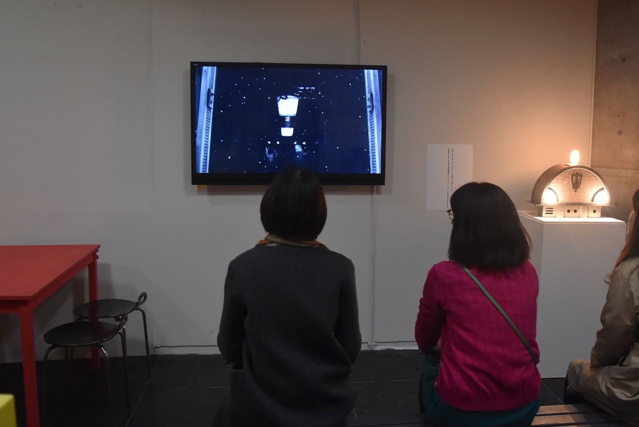 「園子温 展『ひそひそ星』」の様子。