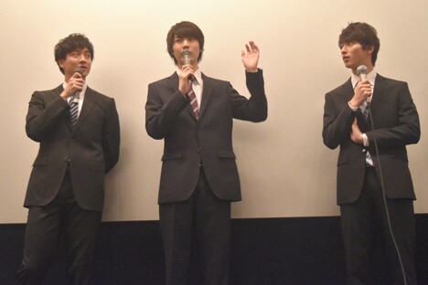 「シュウカツ」初日舞台挨拶の様子。