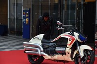 最後に何度もお辞儀をして退場した藤岡弘、。