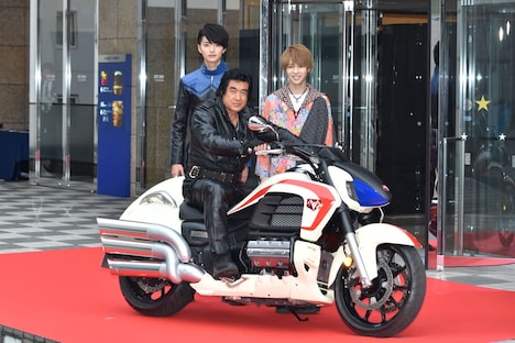 仮面ライダー生誕45周年記念＆「仮面ライダー1号」大ヒット御礼イベントの様子。