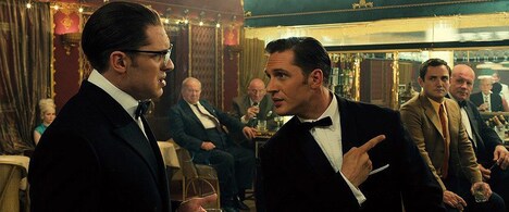 「レジェンド 狂気の美学」の新たな劇中カット。