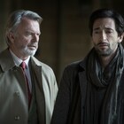 エイドリアン・ブロディ主演、失われた記憶と列車事故を巡るミステリー予告編