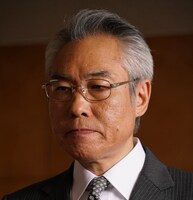 「シン・ゴジラ」より、警察庁刑事局局長役のモロ師岡。