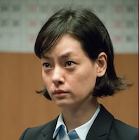 「シン・ゴジラ」より、環境省官僚役の市川実日子。