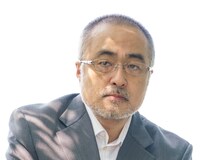 「シン・ゴジラ」より、ジャーナリスト役の松尾スズキ。