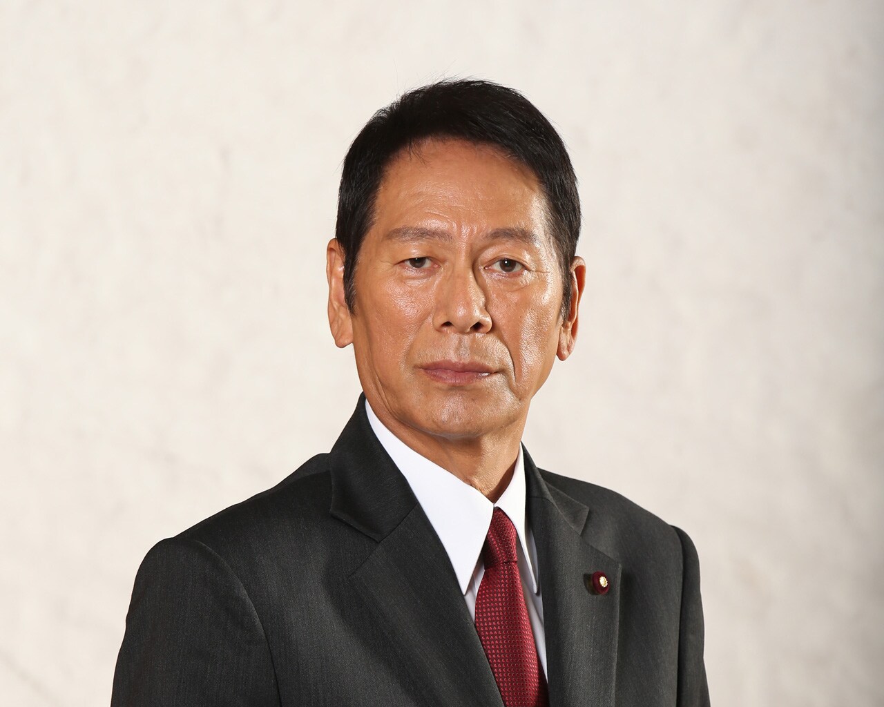 シン・ゴジラ」より、内閣官房副長官秘書官役の高良健吾。 - 「シン