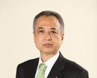 「シン・ゴジラ」より、内閣府特命担当大臣役の中村育二。