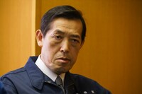 「シン・ゴジラ」より、外務省官僚役の嶋田久作。