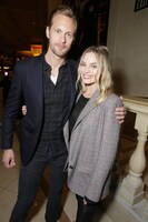 シネマコンにて、アレクサンダー・スカルスガルド（左）とマーゴット・ロビー（右）。