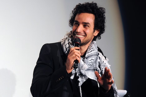 「オマールの壁」初日舞台挨拶に登壇したアダム・バクリ。