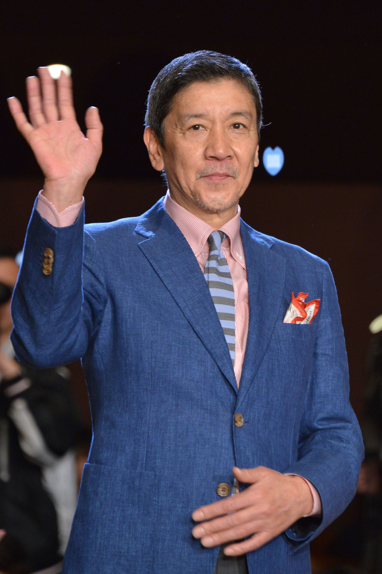 奥田瑛二