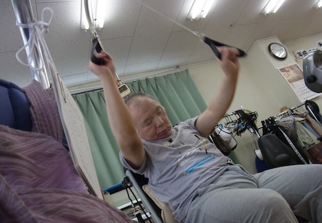 「涙の数だけ笑おうよ～林家かん平奮闘記～」 (c)2016NKW製作委員会