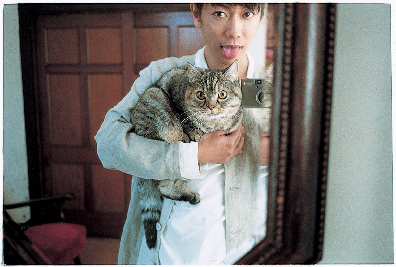 映画「世界から猫が消えたなら」オフィシャルフォトブックより。（撮影指導：丸尾和穂）