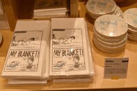 ミュージアムショップBROWN'S STOREで販売されるグッズ。