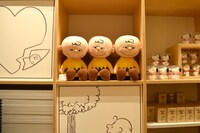 ミュージアムショップBROWN'S STOREで販売されるグッズ。