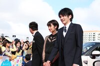 第8回沖縄国際映画祭「島ぜんぶでおーきな祭」レッドカーペットイベントの様子。(c)2016YDクリエイション
