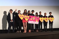 「アイアムアヒーロー」初日舞台挨拶の様子。