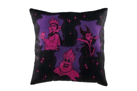 「一番くじ ディズニープリンセス」ラストワン賞 クッション～美しき悪者たち～（表）