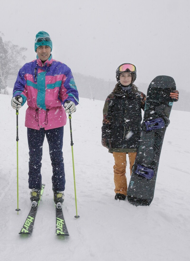 左から阿部寛、大島優子。(c)2016「疾風ロンド」製作委員会