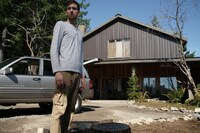 「キャビン・フィーバー リブート」 (c)2015 CABIN FEVER PRODUCTIONS, LLC  ALL RIGHTS RESERVED