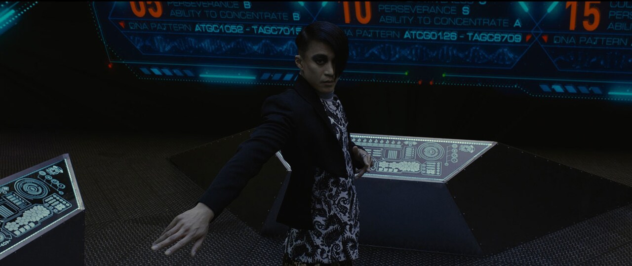 小栗旬演じる本多博士が決めポーズ連発！「テラフォーマーズ」特別映像