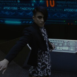 小栗旬演じる本多博士が決めポーズ連発!「テラフォーマーズ」特別映像