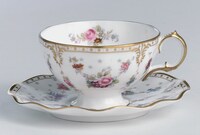 ロイヤルアントワネットのティーカップ＆ソーサーセット。 Copyright（c）Royal Crown Derby Japan Co.,Ltd. All Rights Reserved.