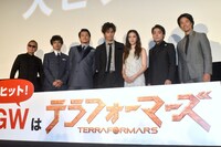 「テラフォーマーズ」初日舞台挨拶の様子。