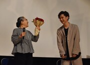 「モヒカン故郷に帰る」GW親孝行イベントより、もたいまさこ（左）と千葉雄大（右）。