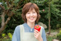 「にがくてあまい」江田操役の石野真子。