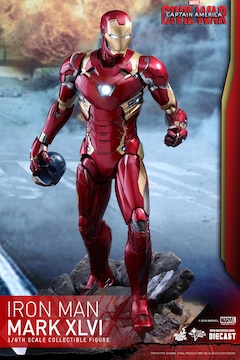 シビル・ウォー」アイアンマン新スーツフィギュア化、片手にキャップの 