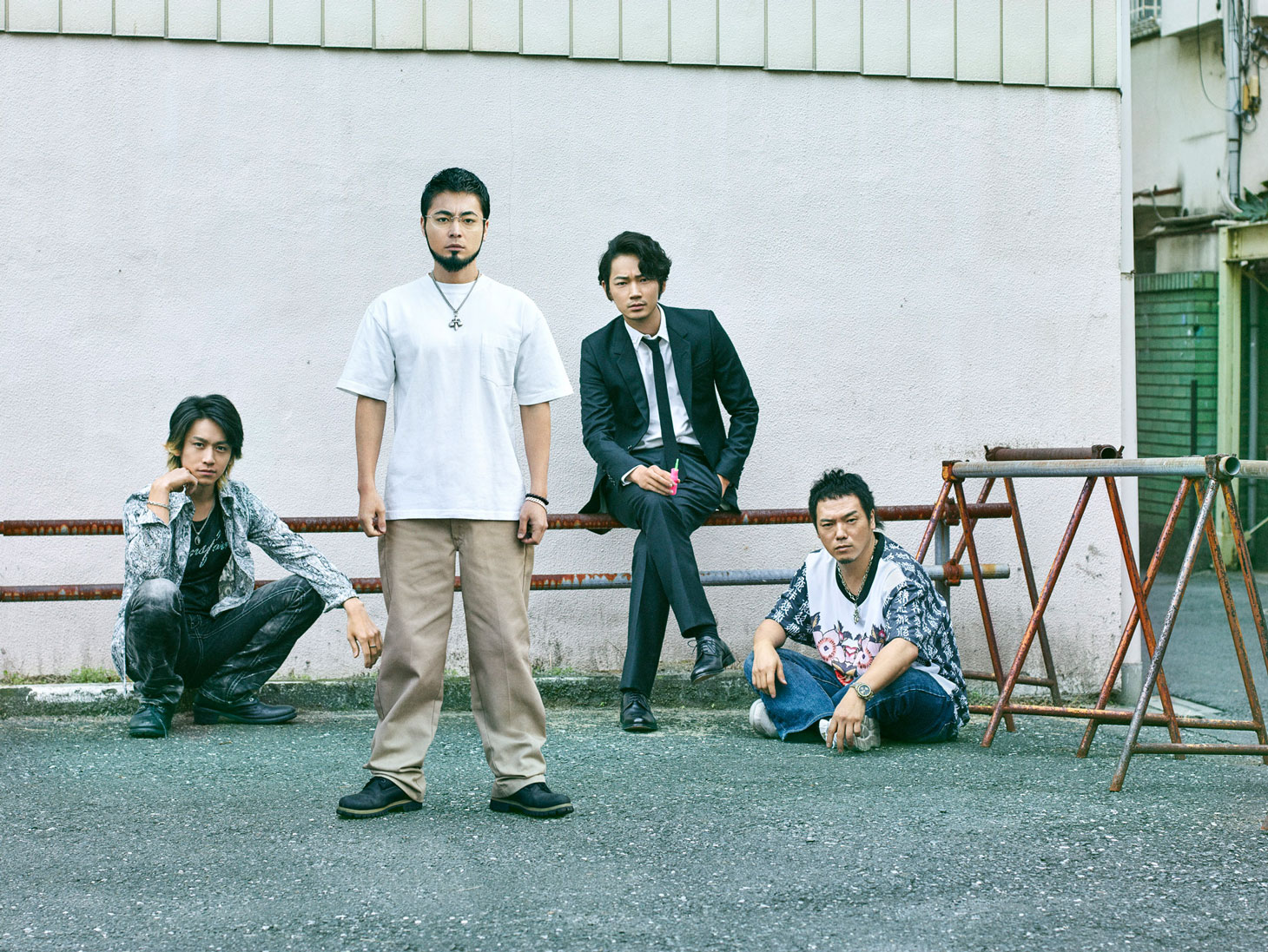 テレビドラマ「闇金ウシジマくん Season3」ビジュアル。（左から）高田役の崎本大海、丑嶋役の山田孝之、戌亥役の綾野剛、柄崎役のやべきょうすけ。(c)2016真鍋昌平・小学館／「闇金ウシジマくん3」製作委員会・MBS