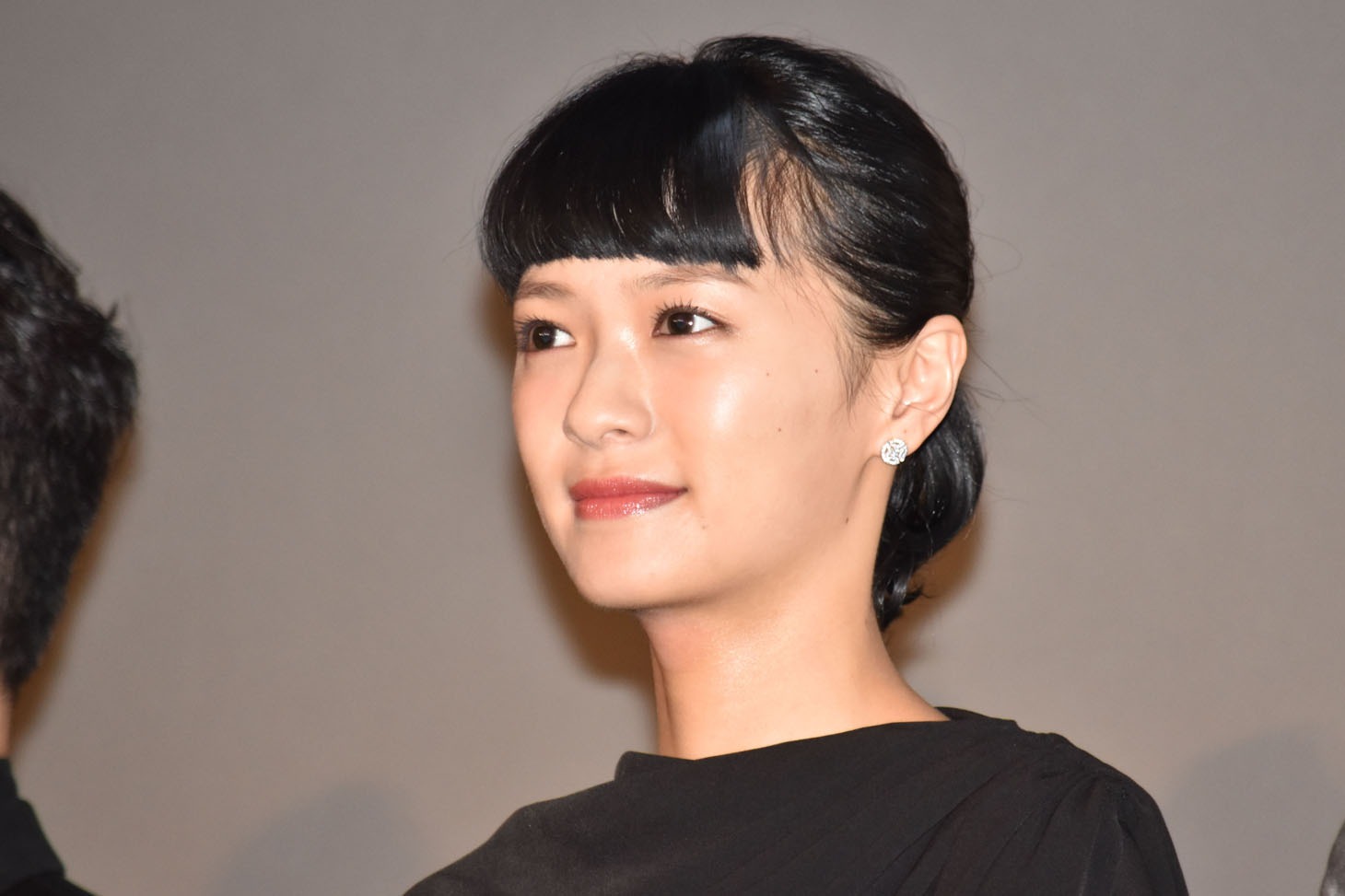 榮倉奈々