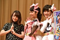 「帰ってきた手裏剣戦隊ニンニンジャー ニンニンガールズ VS ボーイズ FINAL WARS」の完成披露舞台挨拶付き上映会の様子。